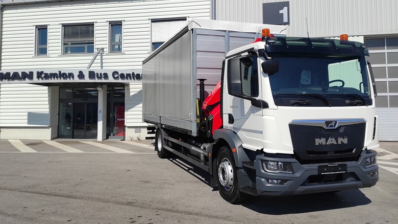 MAN TGM 18.320 4x2 BL CH s nadogradnjom sanduka s ceradom i kranom